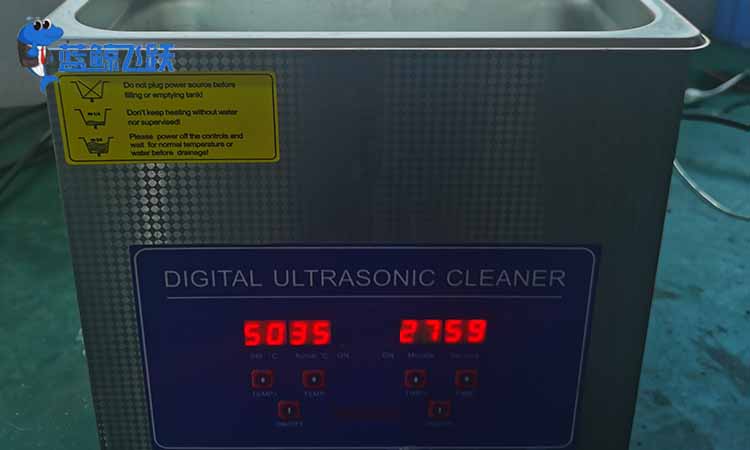 妖精国产亚洲精品无码成人妖精WWW视频免费高清最新期清洗假牙