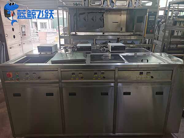 妖精WWW视频免费高清最新期