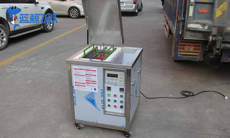 妖精WWW视频免费高清最新期有效解决玻璃镜片上白点和水印