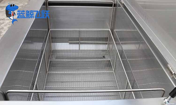 超声波清洗槽哪种材质好？