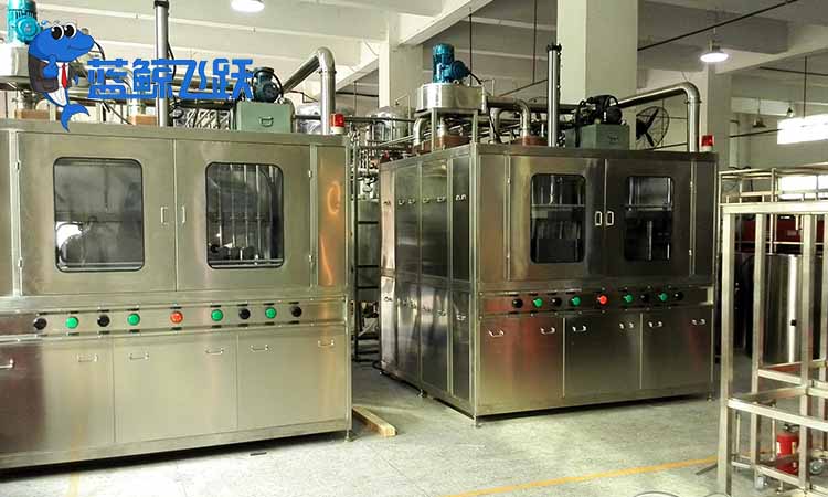 超声波清洗广泛应用于汽车、航天航空领域