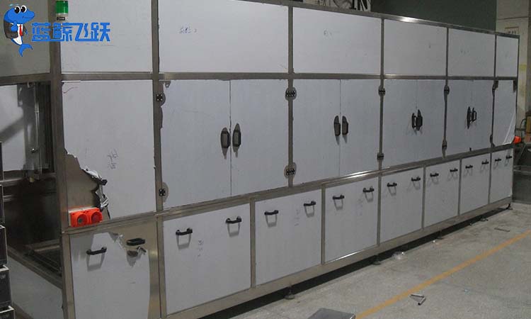 喷丝板妖精WWW视频免费高清最新期使用原理及特点