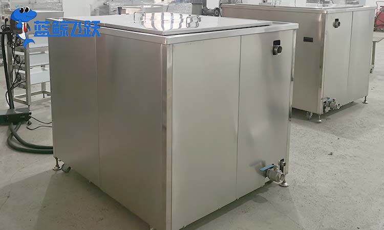 妖精WWW视频免费高清最新期在塑料制品行业中的应用及模具表面清洗方法