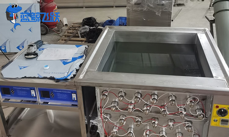 妖精WWW视频免费高清最新期：清洗电路板和电子元件的高效工具