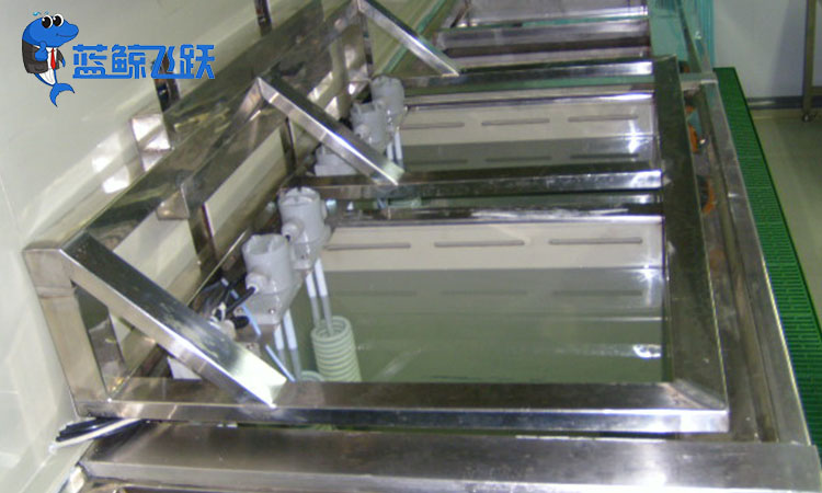 妖精WWW视频免费高清最新期：清洁金属井盖和排水设备的[敏感词]选择