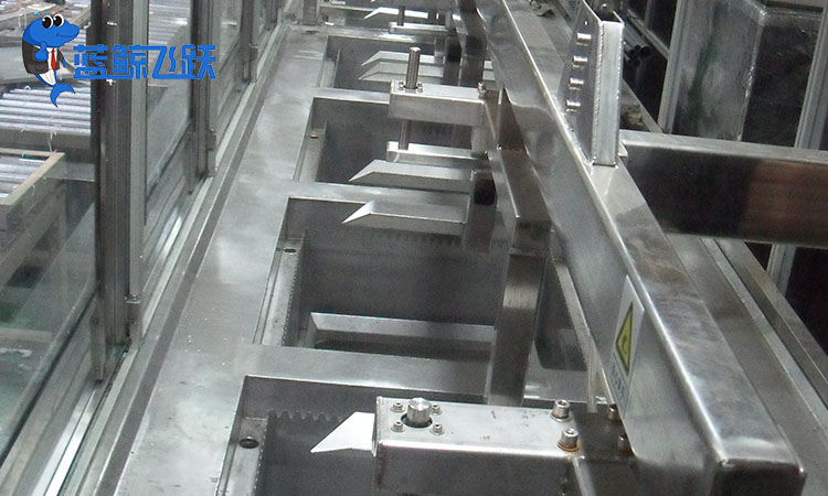 清洗金属钟表零件的妖精WWW视频免费高清最新期：保持准确性和可靠性