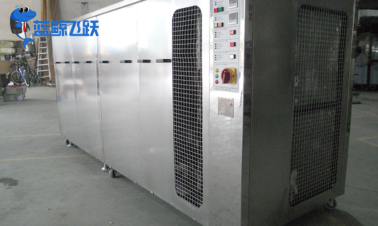 妖精WWW视频免费高清最新期在冷冻食品加工设备清洁中的重要性