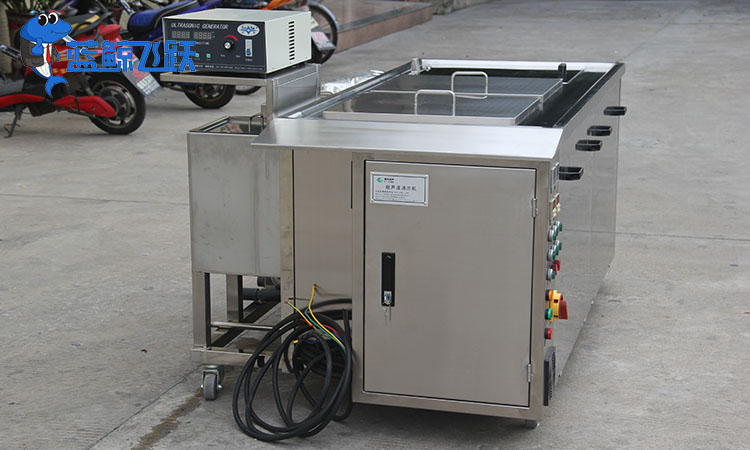 妖精WWW视频免费高清最新期在飞机引擎维护中的关键作用