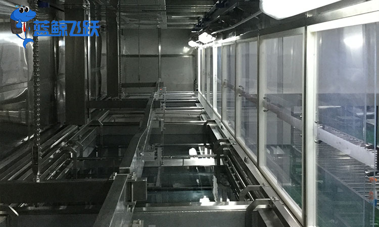 超声波清洗技术保障光学金属器件透明度的关键作用与操作指南