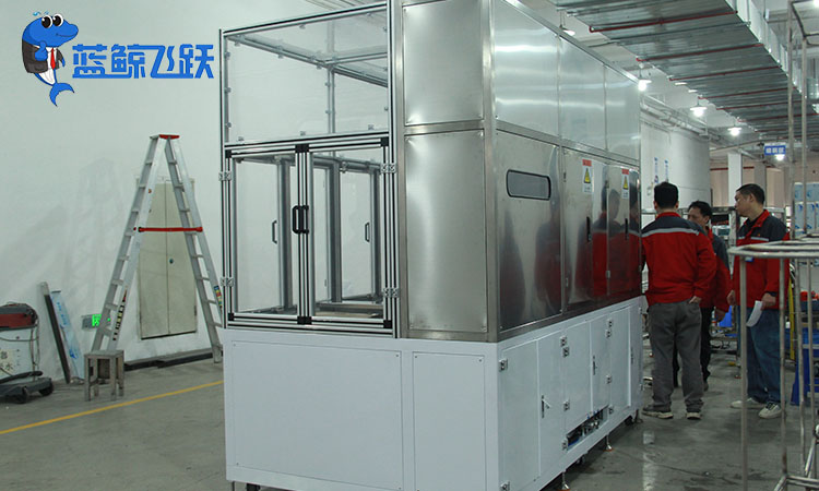 超声波清洗设备：保持金属零件表面光洁的关键工具