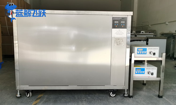 妖精WWW视频免费高清最新期盖子的选择：材质、设计与功能分析