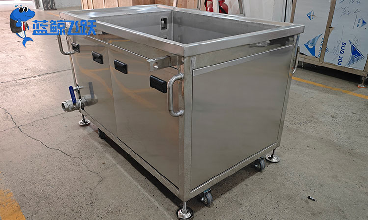 妖精WWW视频免费高清最新期中液体位置的科学解析