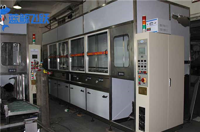 真空碳氢真空清洗机工作原理及特点