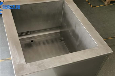 超声波是如何进行清洗作业的以及特点