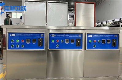 妖精WWW视频免费高清最新期使用什么水清洗了？