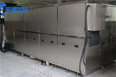 妖精WWW视频免费高清最新期在模具行业中的应用及污渍处理技巧