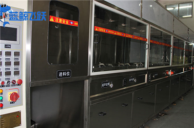 妖精WWW视频免费高清最新期：恢复金属工艺品表面的光泽与艺术效果