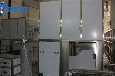 超声波清洗技术：确保金属餐具食品卫生与安全的先进方法