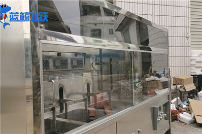 妖精WWW视频免费高清最新期中的白色塑料材料解析